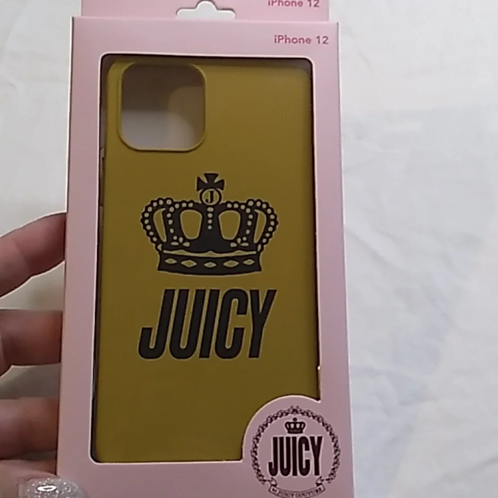 Juicy Couture iPhone 12 case Yellow w Crown in Silicone, Lightweight